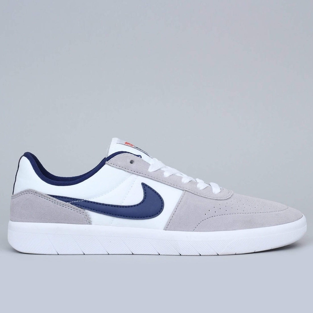 Nike Men's Gray and White Sneakers
